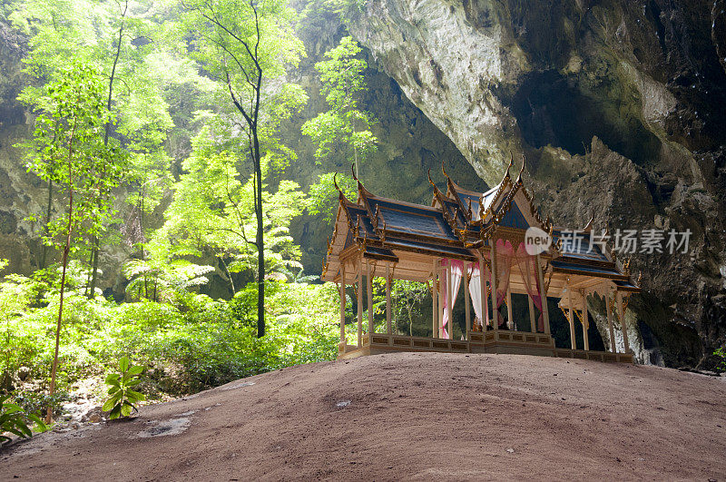 泰国Khao Sam Roi Yot国家公园的phaya Nakhon洞穴